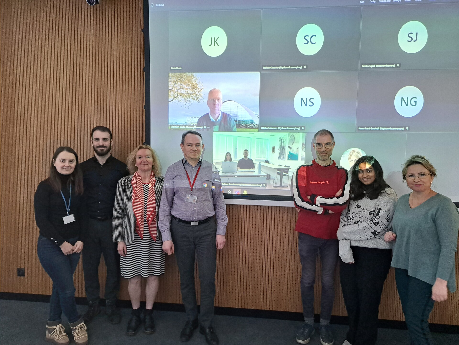2025-02-18_group_picture_at_lut.jpg